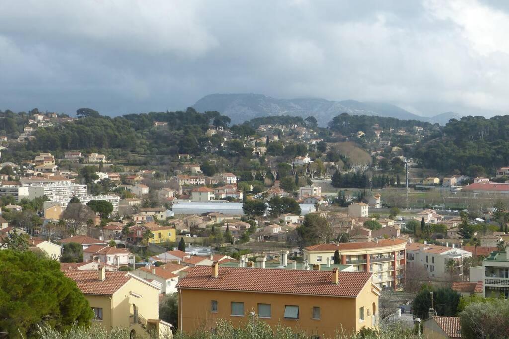 Vacances idéales limite Sanary sur mer !! logement partagé shared apartment Ollioules Extérieur photo