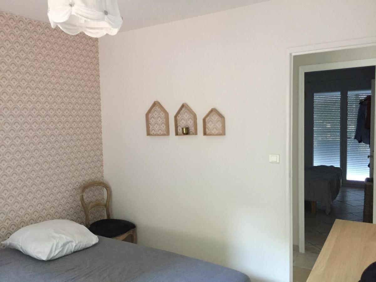 Vacances idéales limite Sanary sur mer !! logement partagé shared apartment Ollioules Extérieur photo